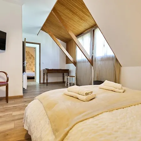 La Bohemienne, House, Hot Tub, Garden, Parking Feriehus *
