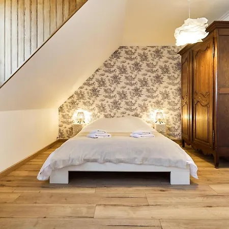 La Bohemienne, House, Hot Tub, Garden, Parking * Reims