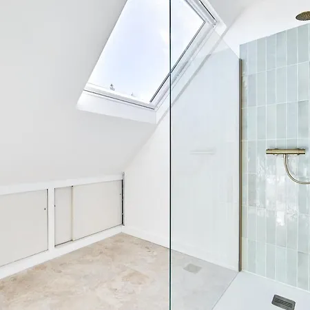 Ferienhaus La Bohemienne, House, Hot Tub, Garden, Parking Reims