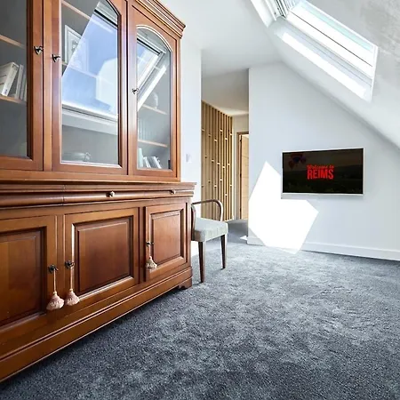 La Bohemienne, House, Hot Tub, Garden, Parking Reims
