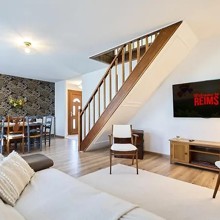 Feriehus La Bohemienne, House, Hot Tub, Garden, Parking Reims