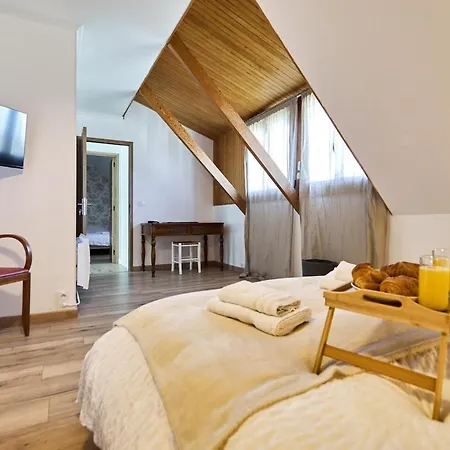Feriehus La Bohemienne, House, Hot Tub, Garden, Parking