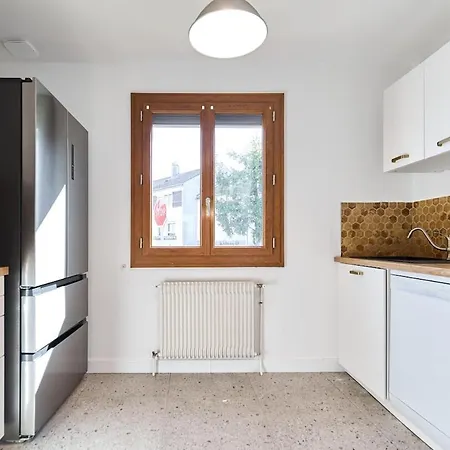 La Bohemienne, House, Hot Tub, Garden, Parking Reims
