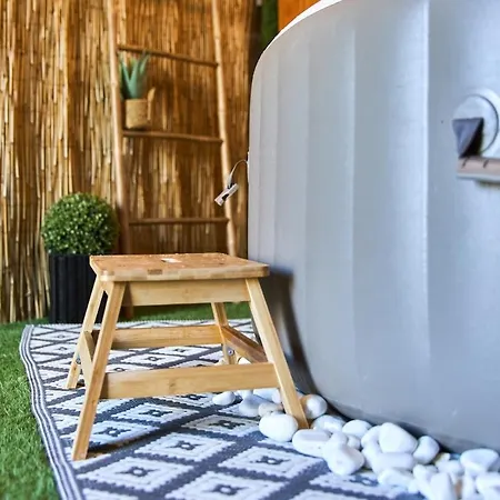 La Bohemienne, House, Hot Tub, Garden, Parking *
